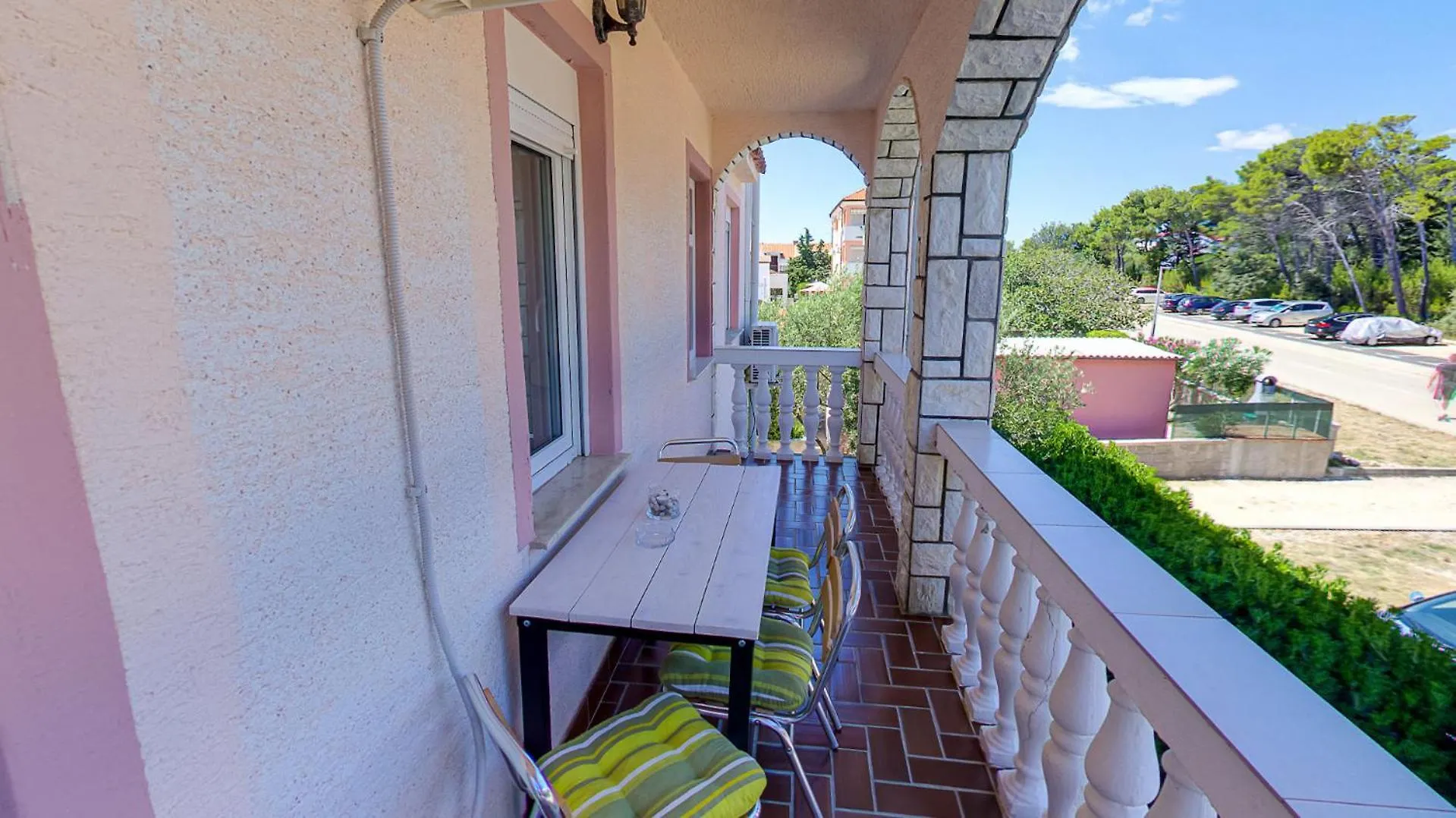 Apartmani Nena Povljana